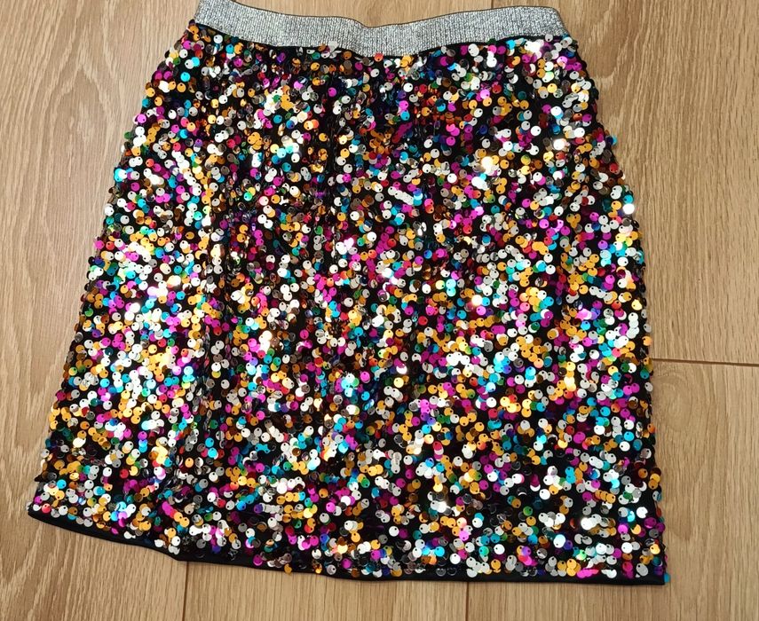Nowa cekinowa spódnica r 140-146