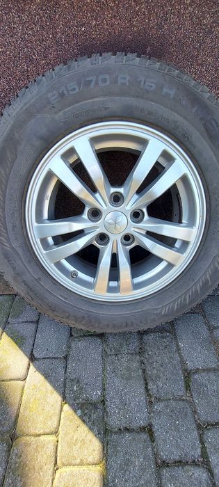 koła Mitsubishi Outlander lub ASX