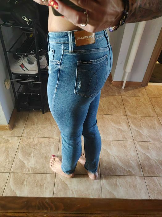 Spodnie damskie Calvin klein rozmiar S /M stan idealny założone raz.