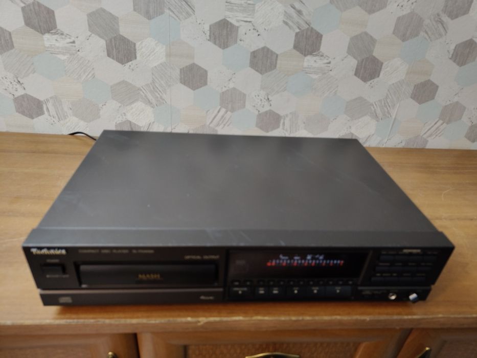 Odtwarzacz CD Technics SL-PG400A