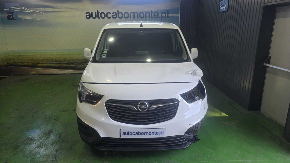 Opel Combo 1.5 CDTI - Salvado