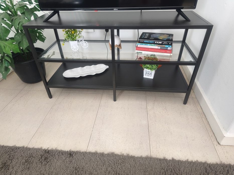 Móvel de TV em ferro