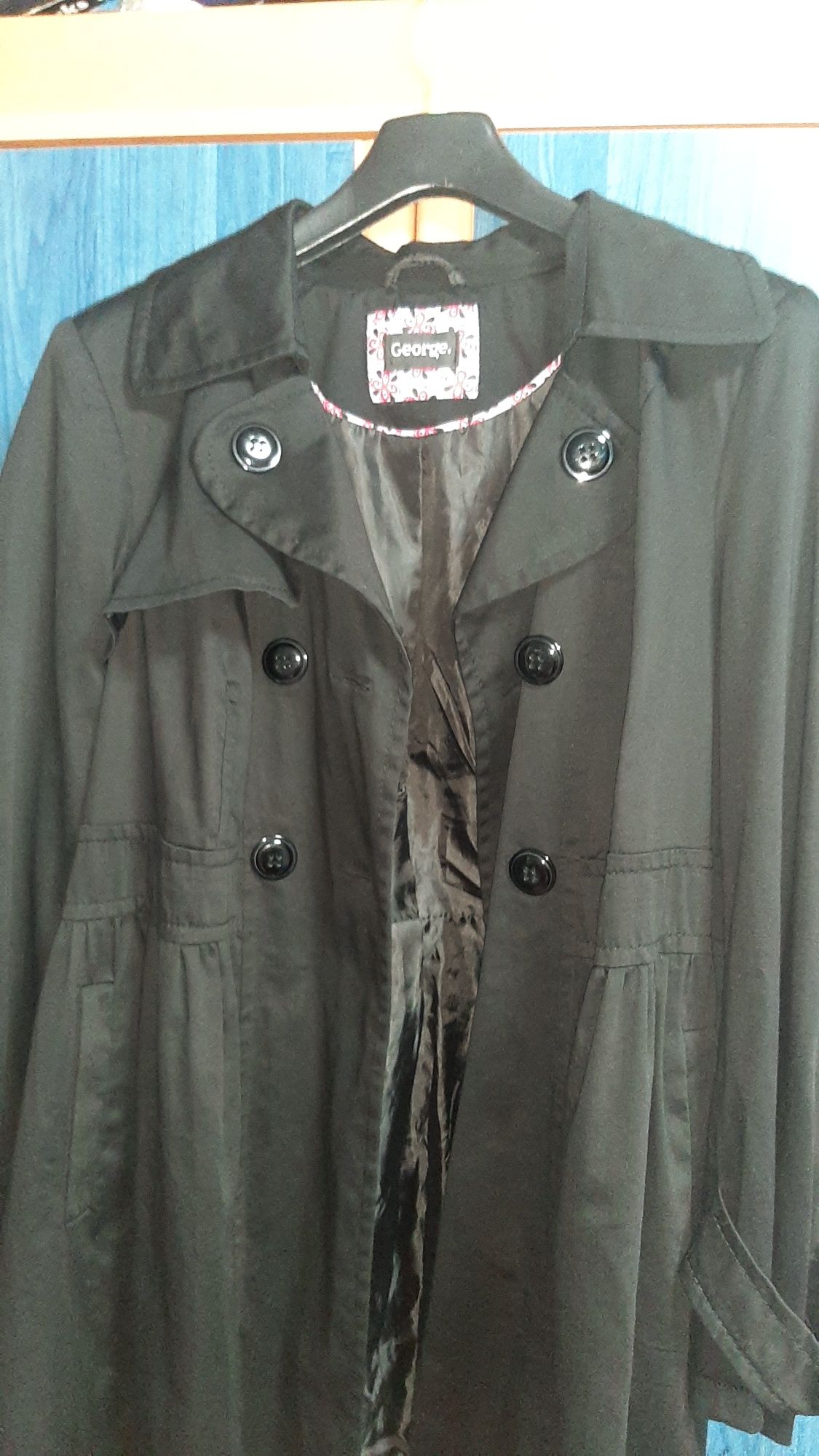 Плащ тренч George 46/3XL/54 в очень хорошем состоянии 

Котоновый плащ