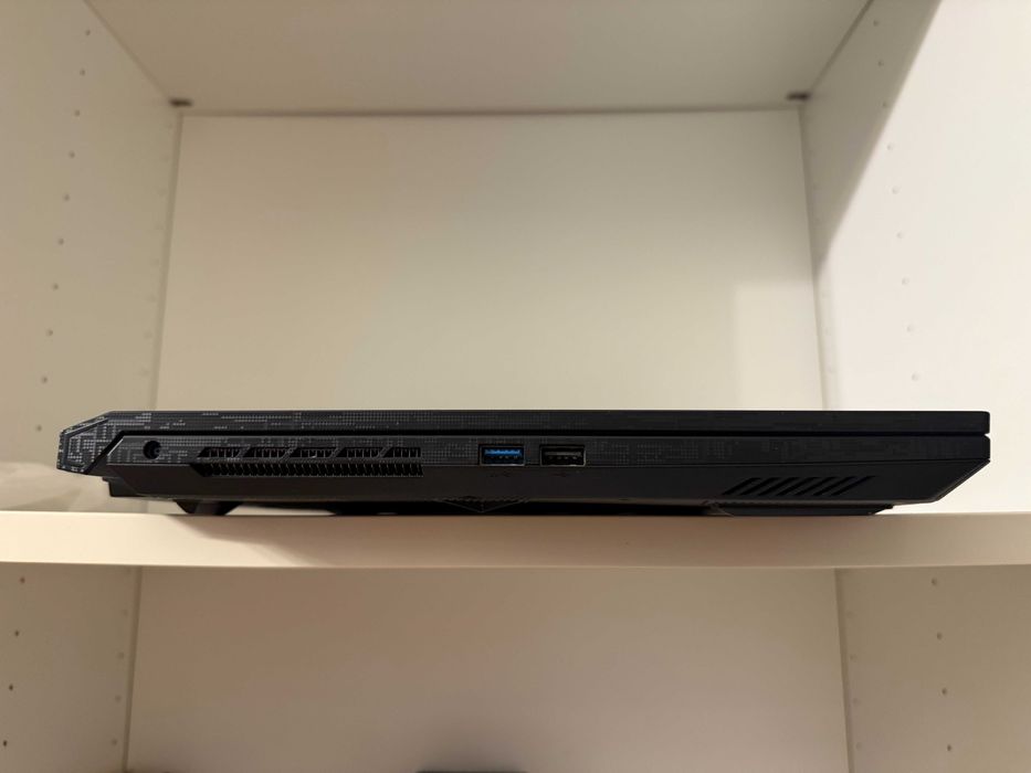 Laptop Portátil MSI 17"- Ryzen 9 AI | RTX4060 8GB | 240hz | 32GB ram