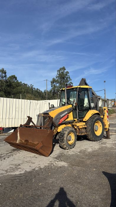 Retroescavadora Volvo BL61