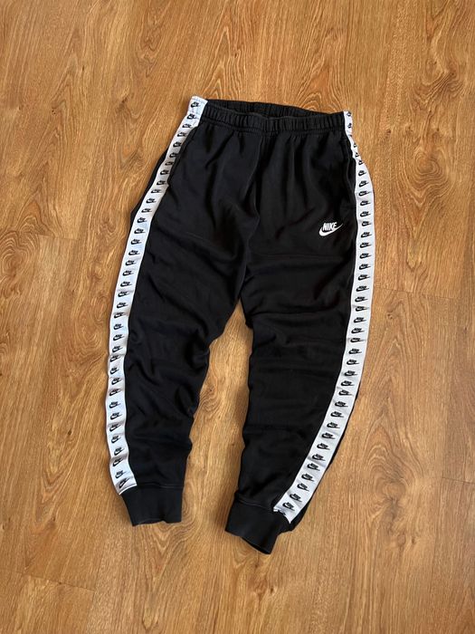 Спортивные штаны Nike с Лампасами