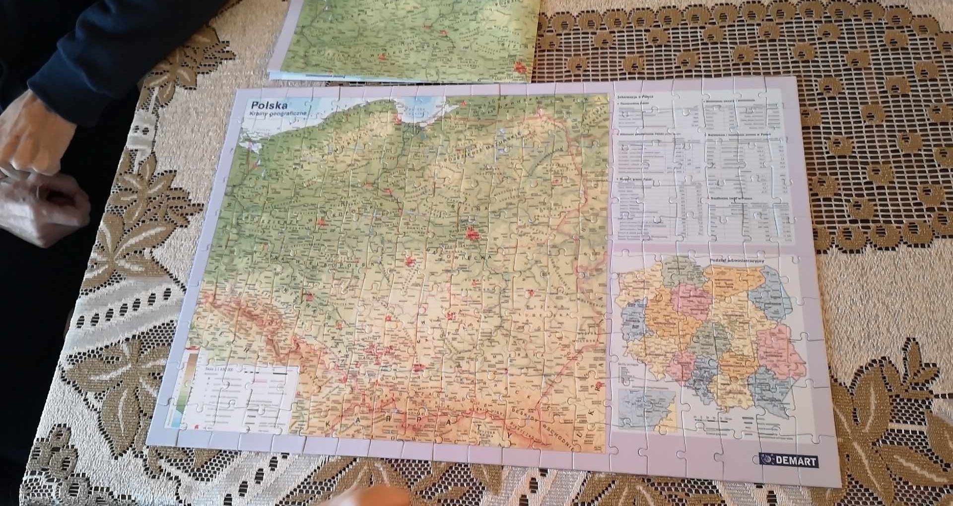 Puzzle mapa Polski 200 z atlasem i plakatem