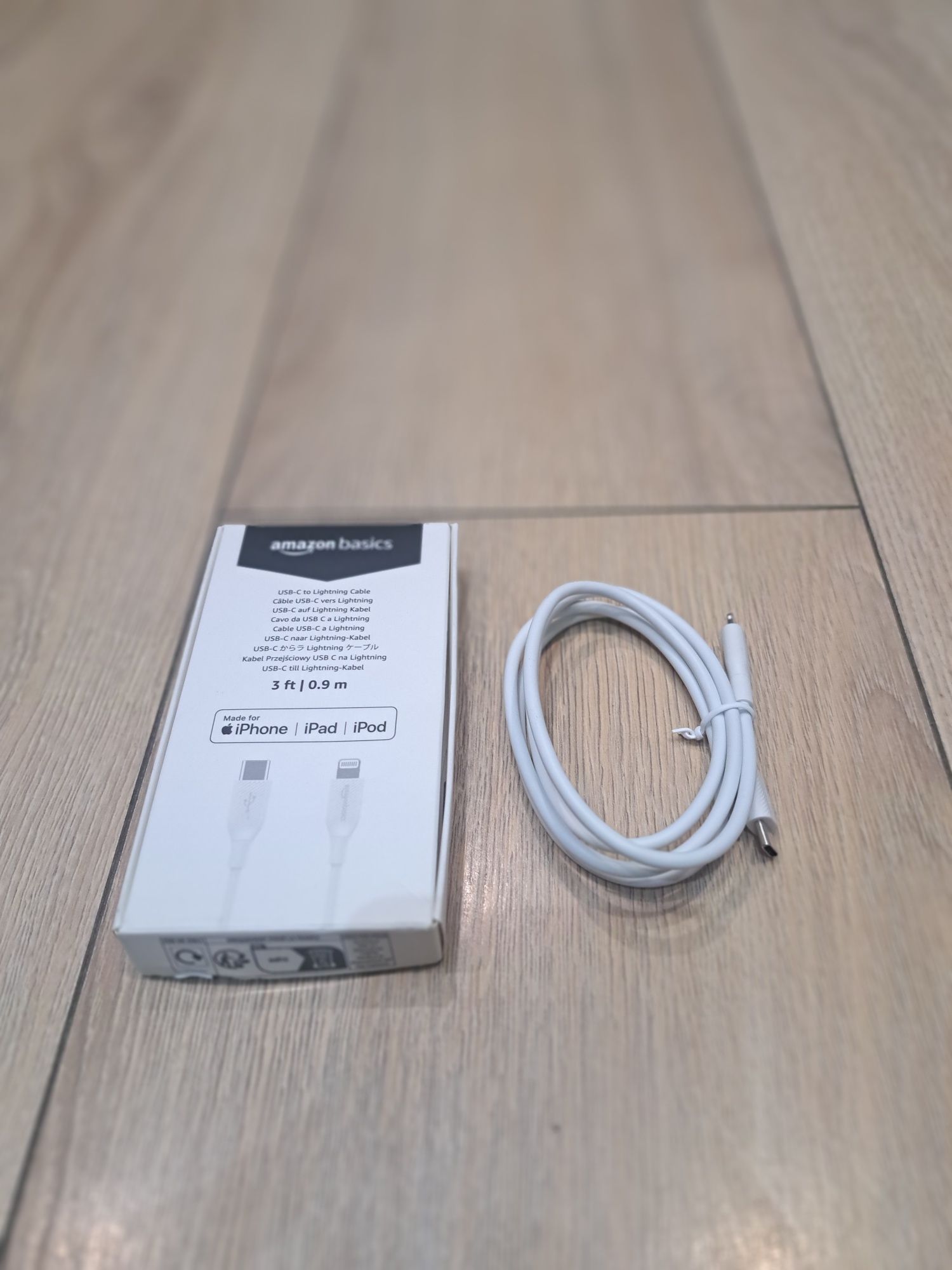 Kabel USB-C - Lightning Amazon Basics 0,9m - biały