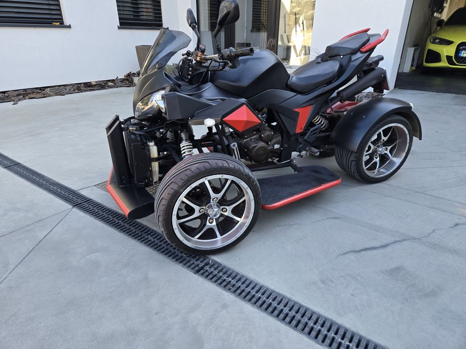 Quad szosowy 250 cc JAK NOWY bardzo mały przebieg . Kategoria B
