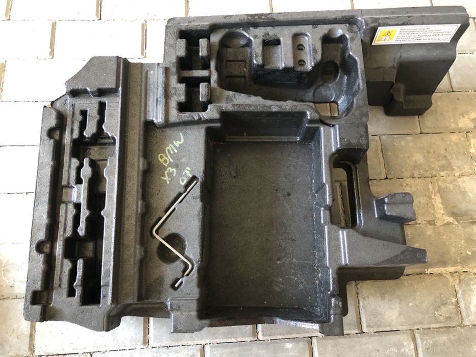 Вкладыш багажника BMW X3 e83