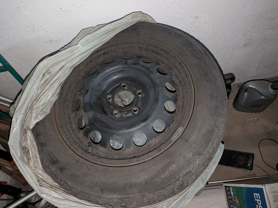 Koła R16, Felgi stalowe Citroen c4 Picasso,,4 sztuki + opony 205/60