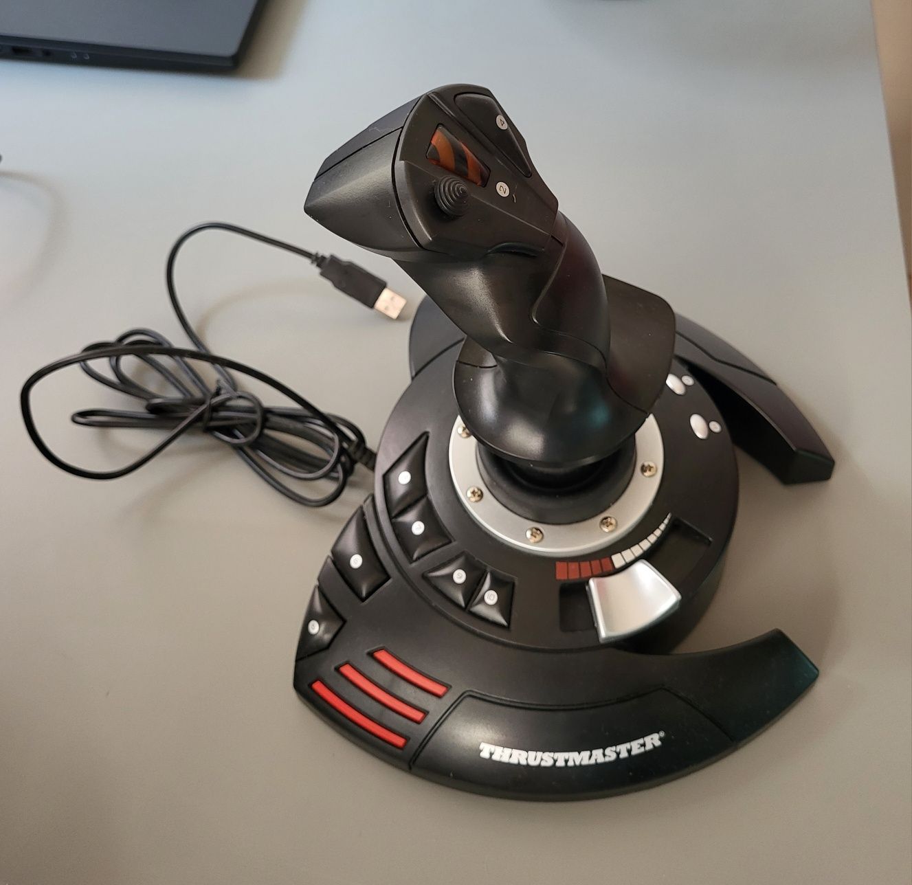 Joystick Thrustmaster T-Flight Stick X