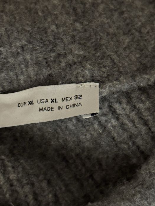 Светр Zara сірий на замочок