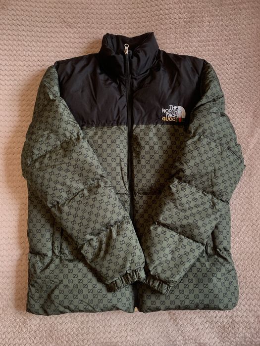 Продам чоловічий пуховик.По штрих коду перекидає на оф- сайт Gucci