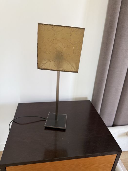 Candeeiro mesinha de cabeceira