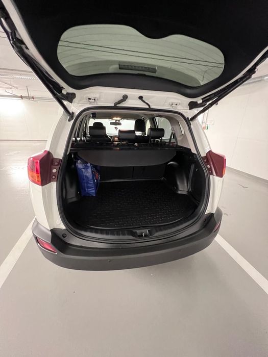 Продам автівку TOYOTA RAV 4