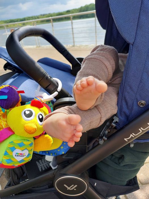 Wózek Muuvo 4 granatowy, gondola i spacerówka