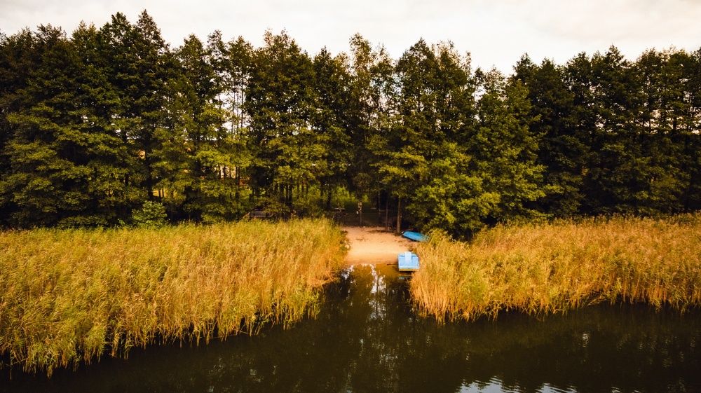 Mazury Domek niedaleko Giżycka nad jeziorem