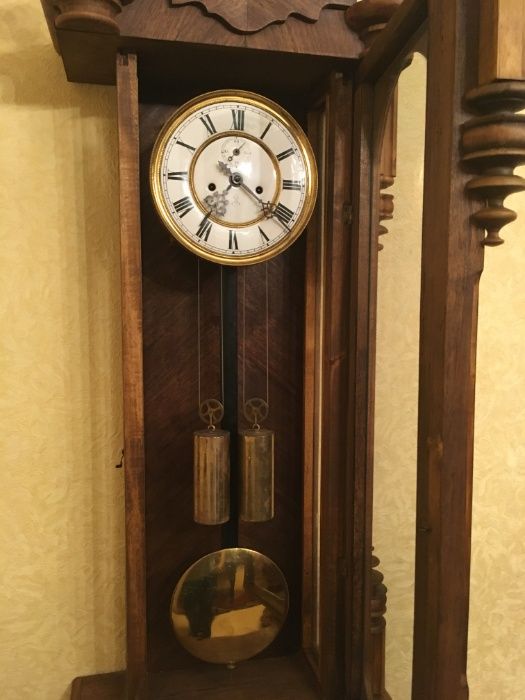 Продаются старинные настенные немецкие часы Густав Беккер XIX века