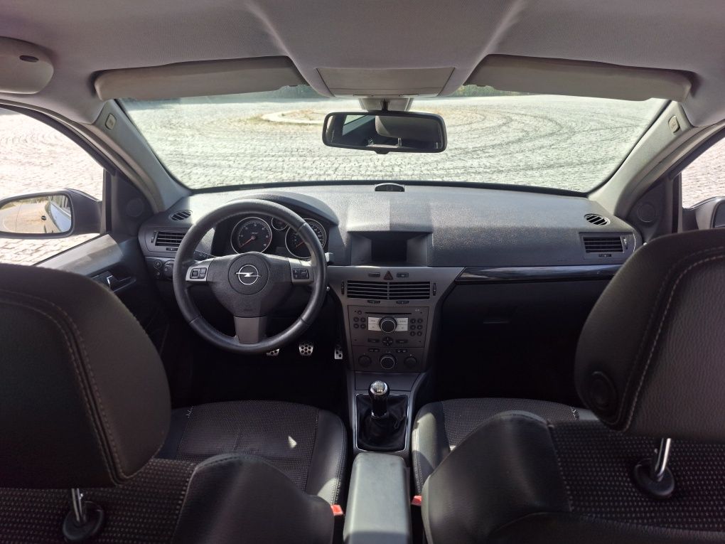 Opel astra h caravan 1.7 cosmo