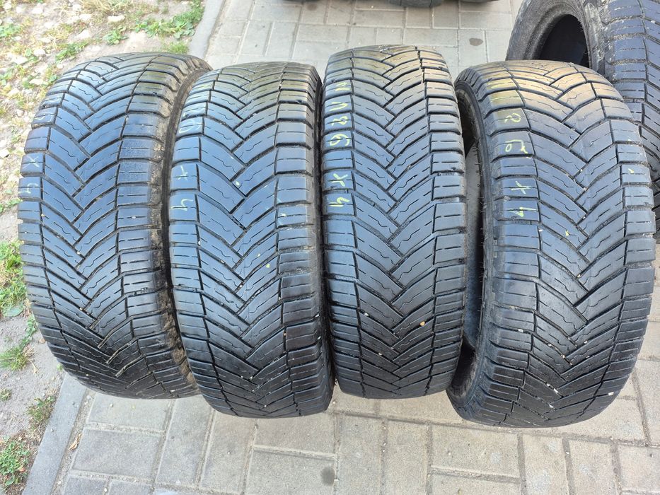 michelin agilis crossclimate 215/65r16c 109/107 t 22r 4x