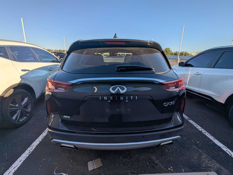 Infiniti QX50      2022