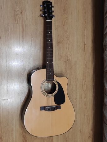 Продам гитару Fender CD-60CE NAT