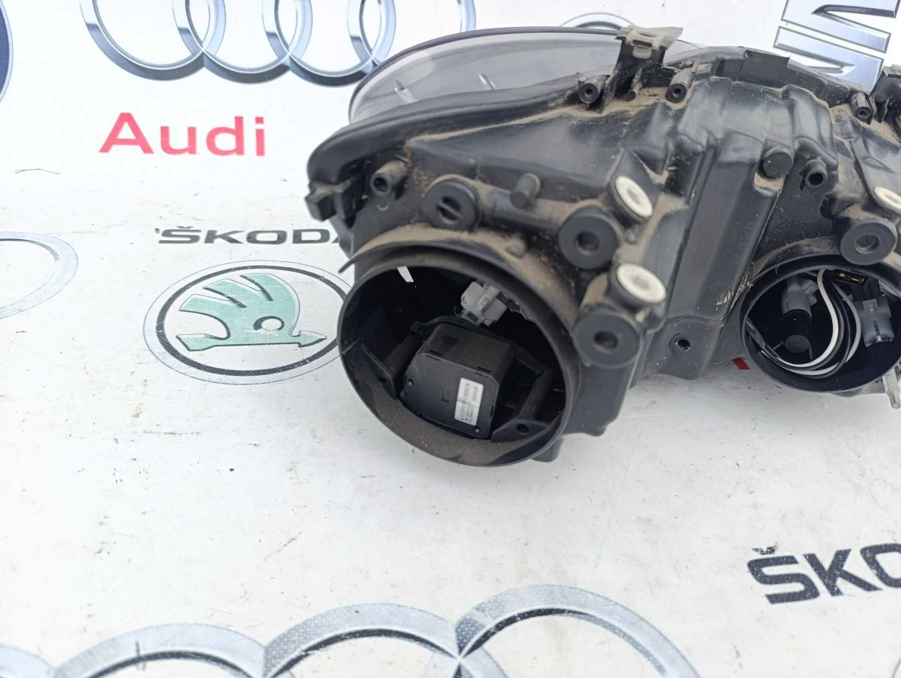 Фара права Volkswagen Polo 5 Поло 5 09-14