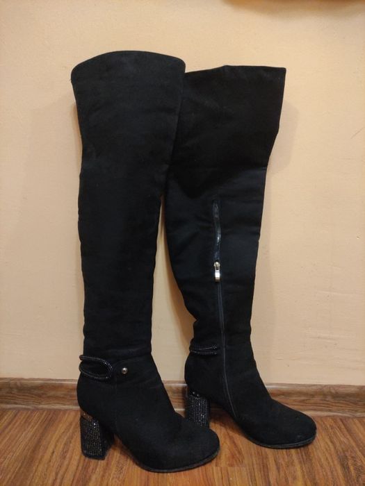 Чоботи-ботфорди 39 р.