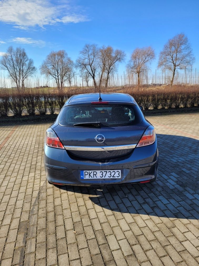 Opel Astra GTC 1.6