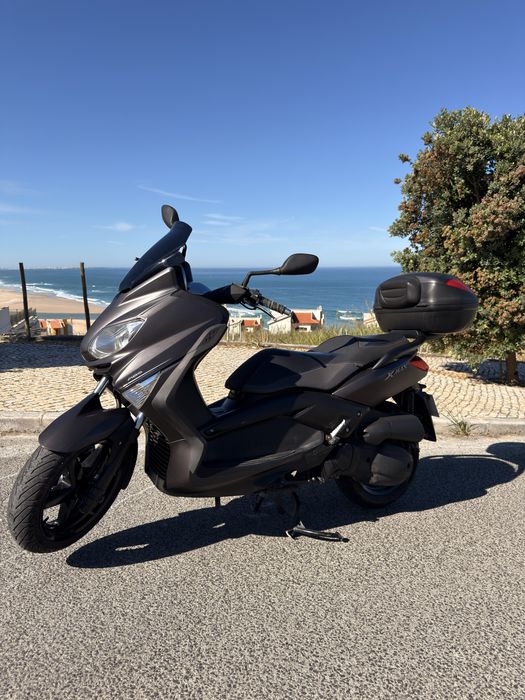 Yamaha XMAX 125 ABS | Top Case Yamaha + Para-brisa GIVI