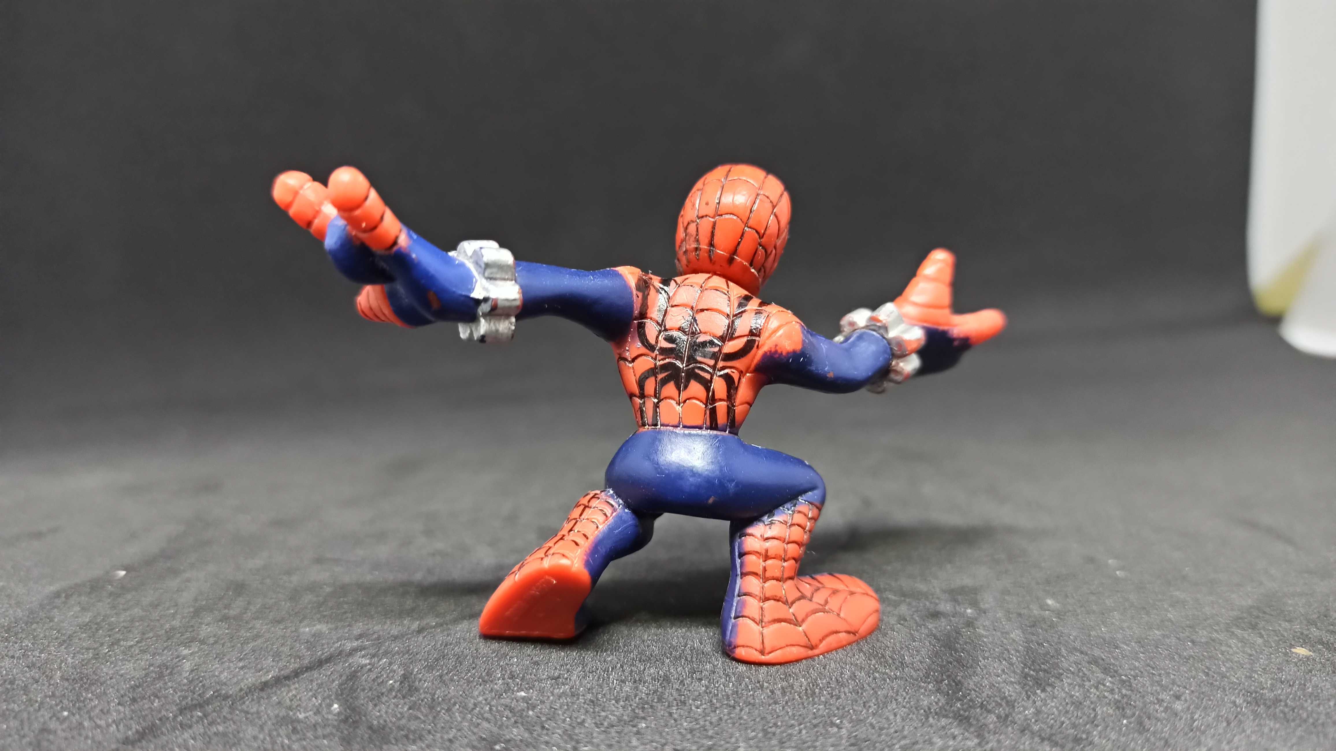 Человек-паук Imaginext figure Hasbro Marvel Super Hero Squad 2011.