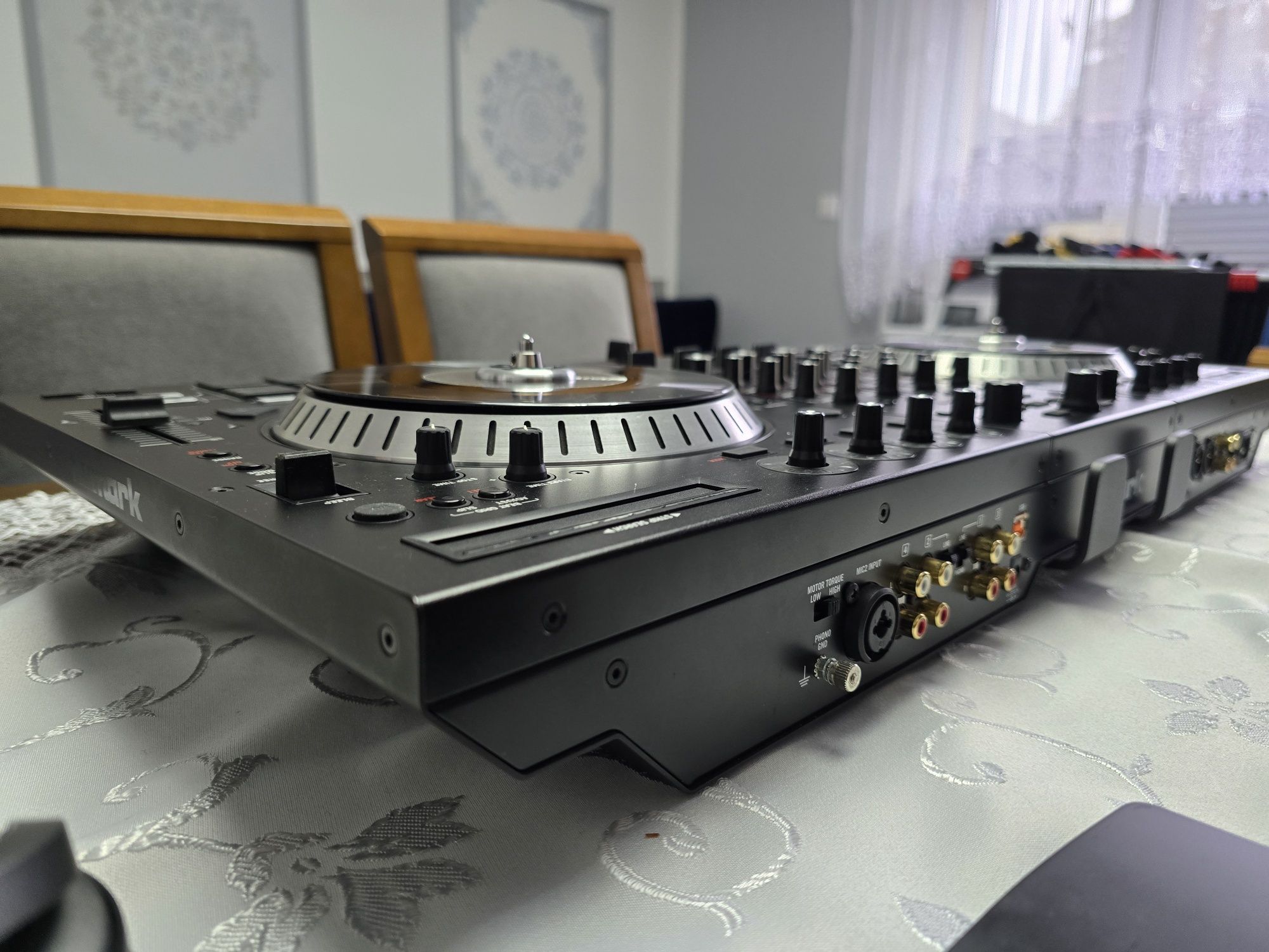 Konsola DJ Kontroler Numark NS7 III + 3 ekrany