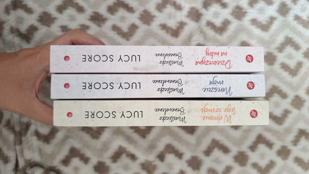 Lucy Score Editio Red Miasteczko Benevolence W obronie tego, co moje D