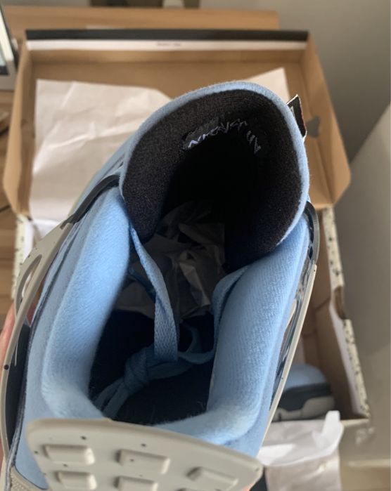 Jordan 4 - University Blue