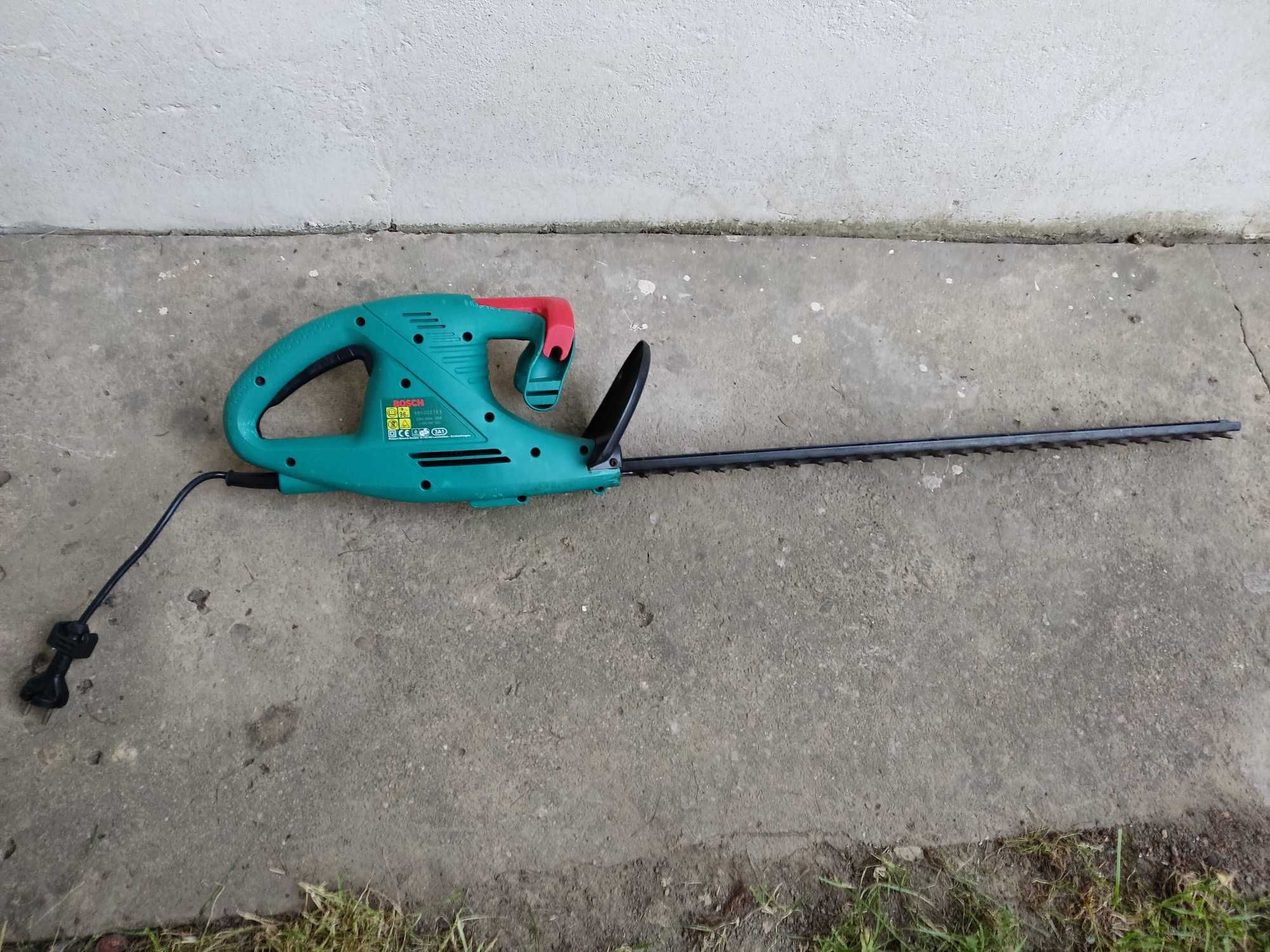 Nożyce elektryczne do żywopłotu Bosch AHS 63 – 16C