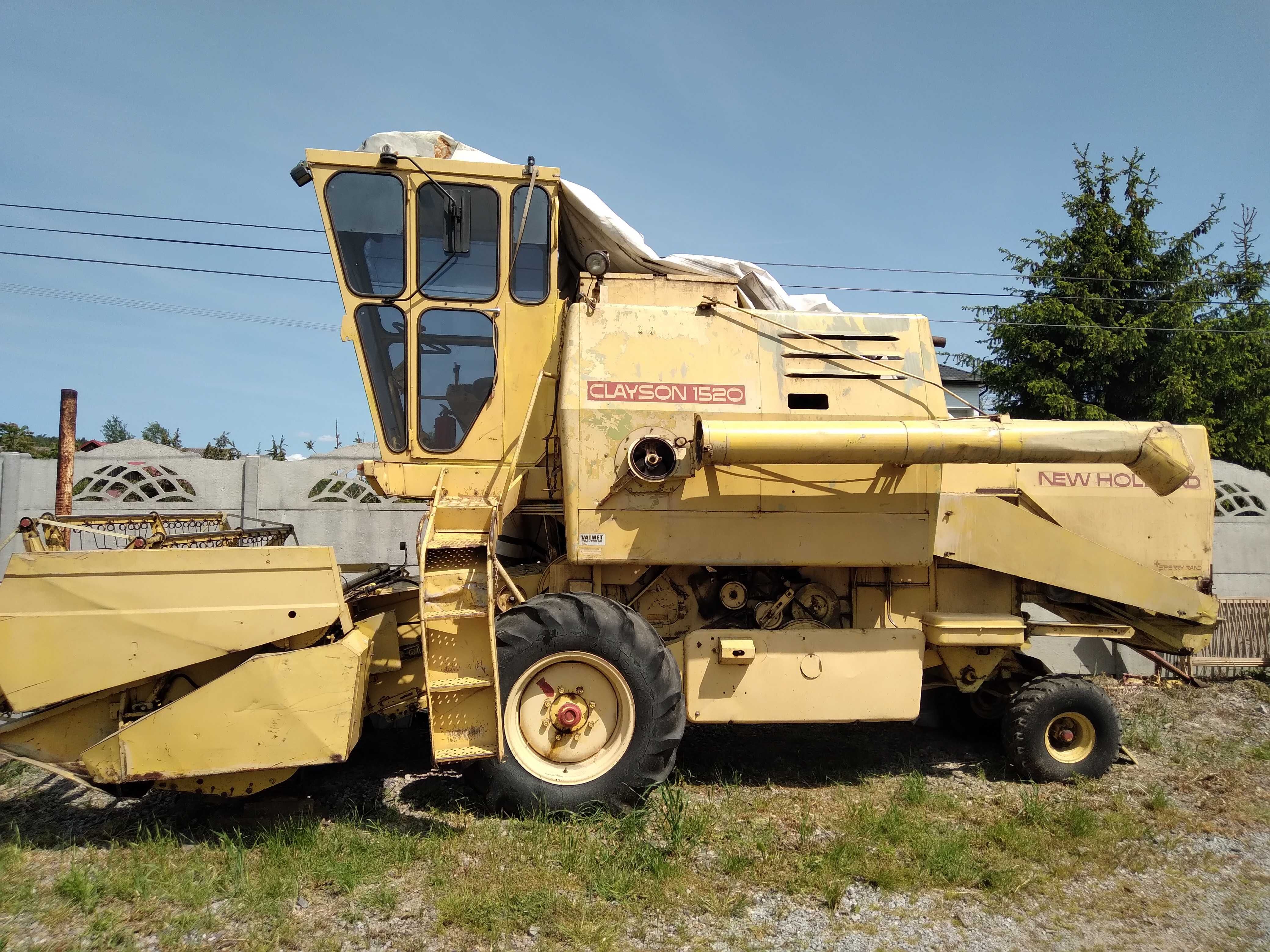 Kombajn zbożowy New Holland Clayson 1520 z kabiną i sieczkarnią