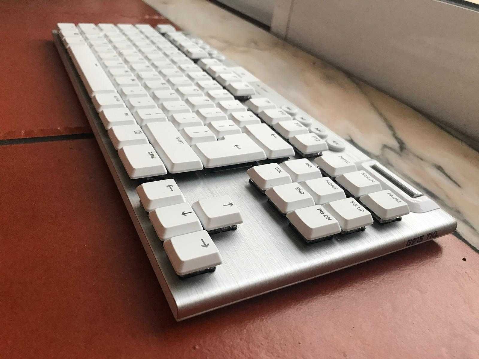 Teclado Logitech G915 TKL Branco (Como novo)