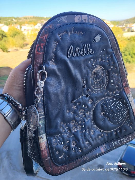 Mochila Anekke em bom estado