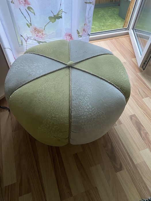 Пуфік мякий гарноі якості