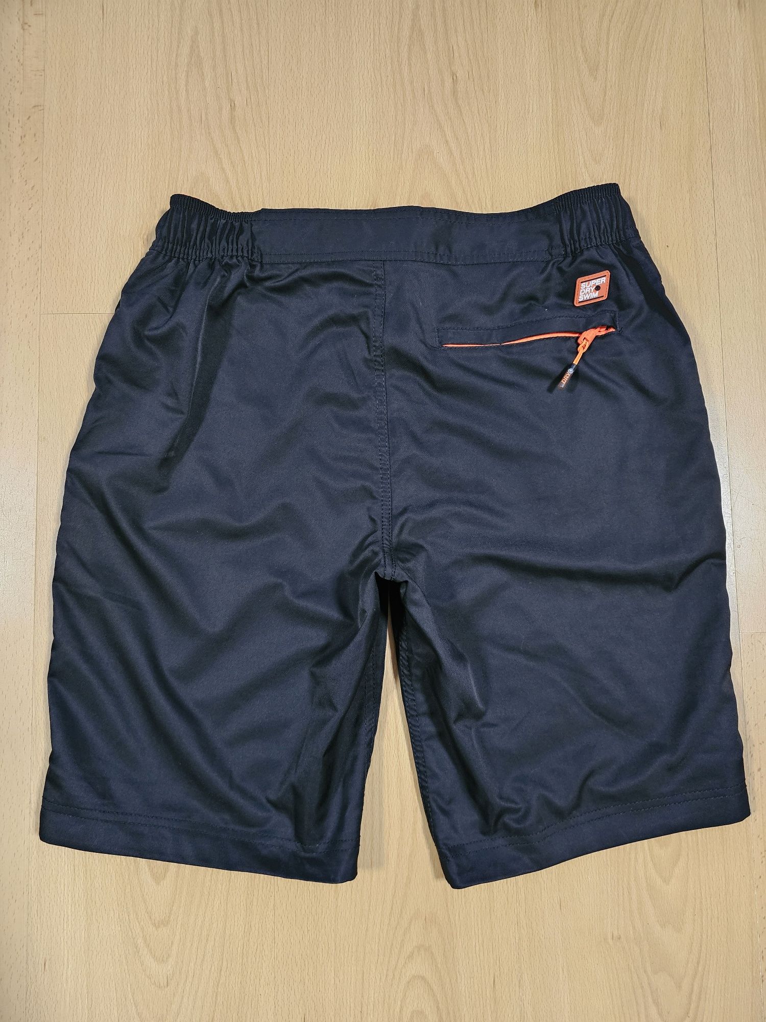Spodenki kąpielowe SuperDry JPN roz. M plażowe ,szorty surfingowe