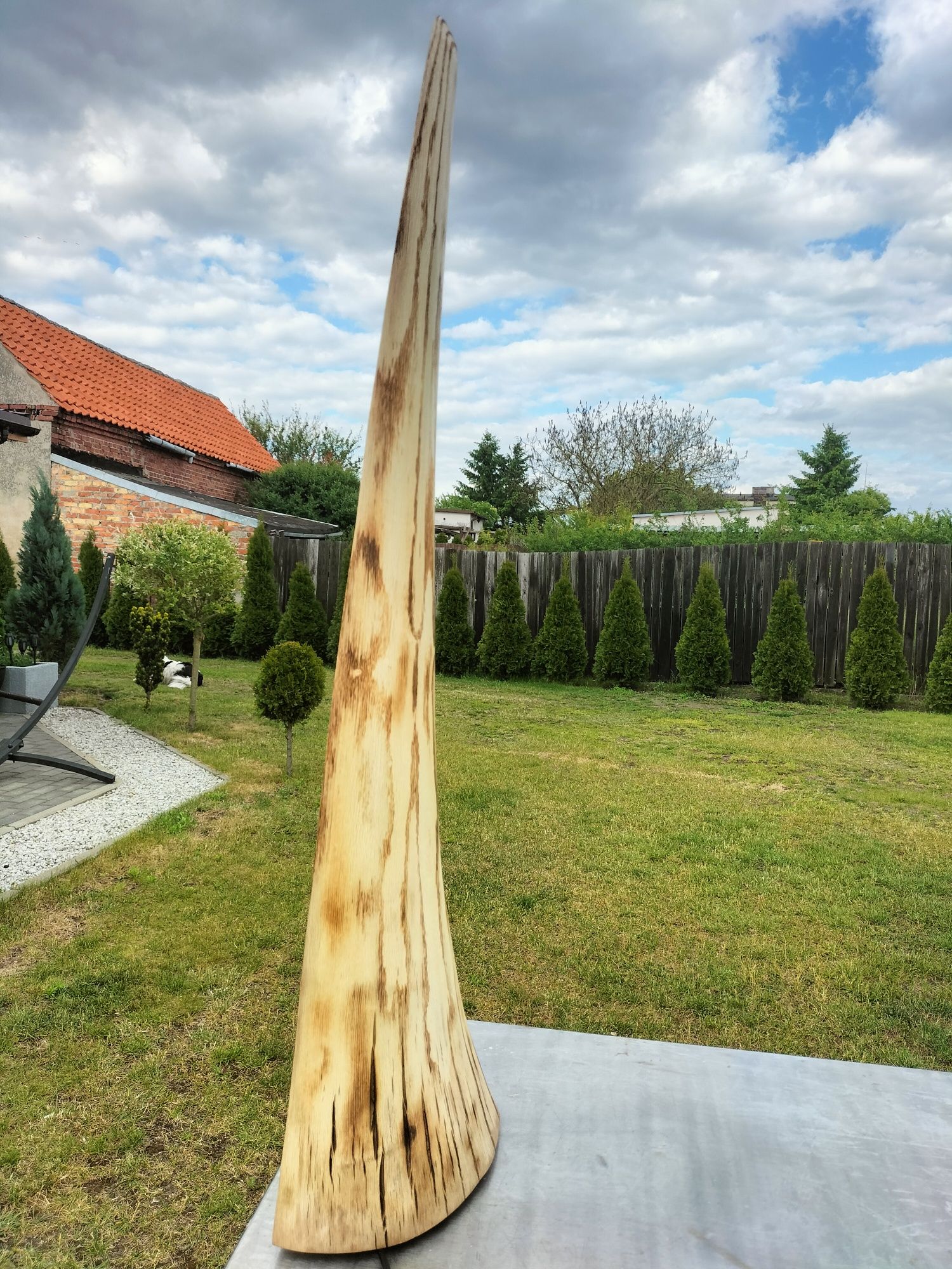 Lampy, wiszące, stojące ze starej belki