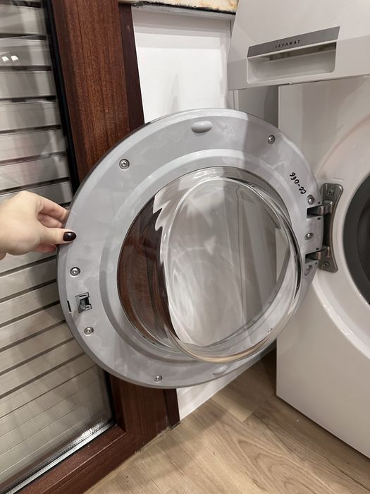 Máquina lavar roupa AEG - 8kg