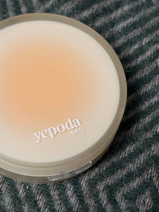 Yepoda Nawilżający podkład z niacynamidem i morelą SPF 30