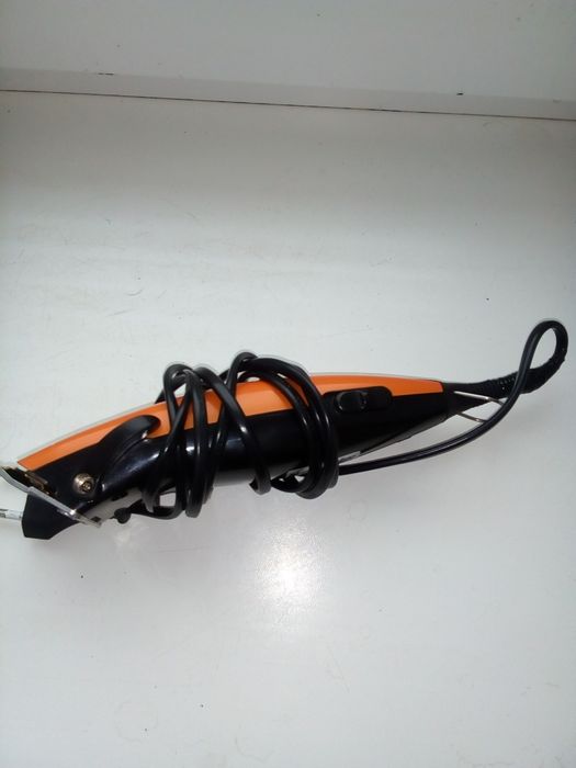 Машинка для стрижки Saturn.