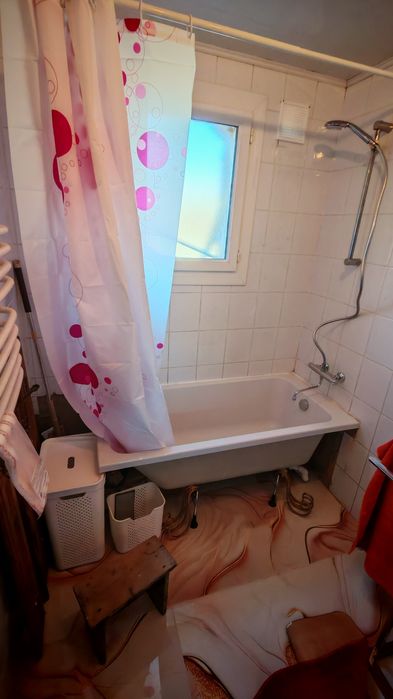 Здається в оренду 2к квартира в будинку