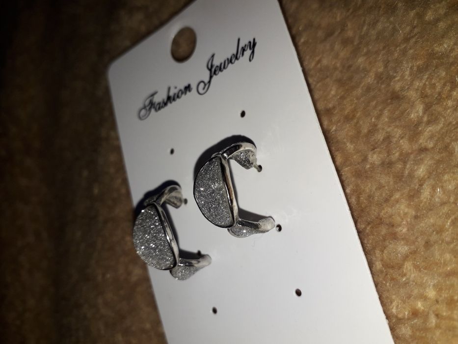 Сережки по 50грн за пару