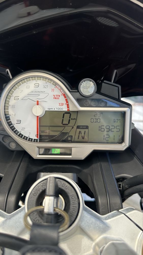 Продам BMW S1000R