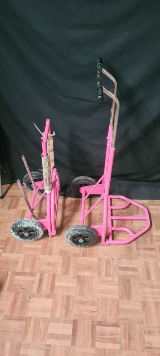 2 Carrinhos de transporte