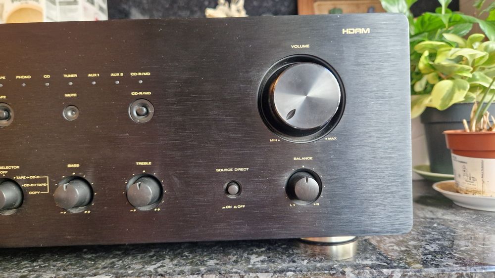 Amplificador Hi-Fi Marantz PM7000 – Som Premium, Construção Clássica!